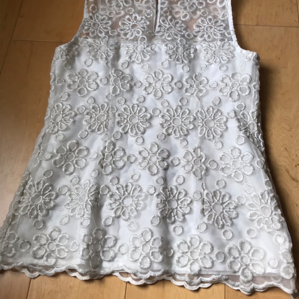 Banana Republic Lace Overlay Blouse Size 00 Petite - Picture 7 of 7